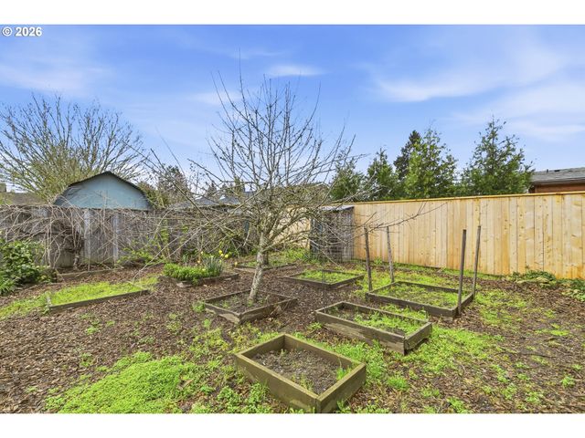 3823 Ne LINCOLN St, Hillsboro, OR 97124