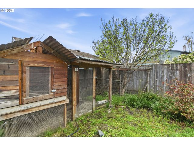 3823 Ne LINCOLN St, Hillsboro, OR 97124