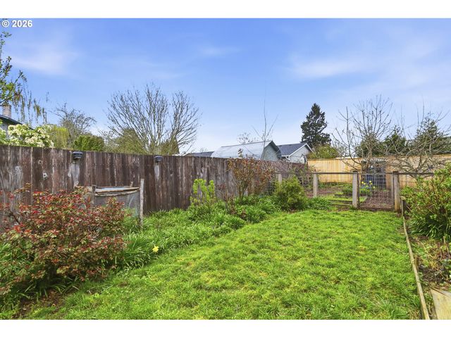 3823 Ne LINCOLN St, Hillsboro, OR 97124