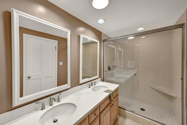 6209 Berkeley BOULEVARD, Whitefish Bay, WI 53217
