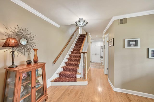 6209 Berkeley BOULEVARD, Whitefish Bay, WI 53217