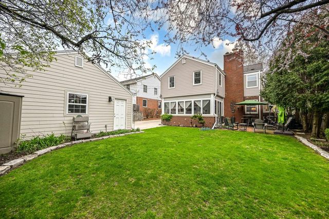 6209 Berkeley BOULEVARD, Whitefish Bay, WI 53217