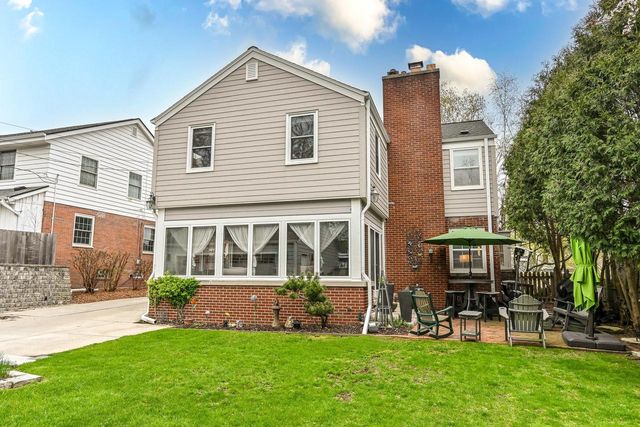 6209 Berkeley BOULEVARD, Whitefish Bay, WI 53217