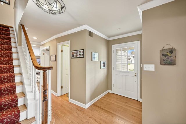 6209 Berkeley BOULEVARD, Whitefish Bay, WI 53217