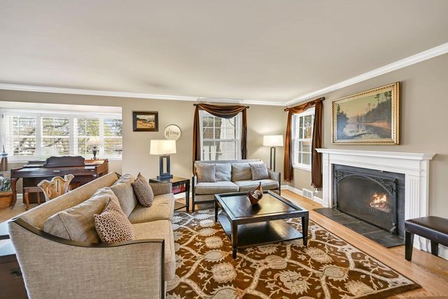 6209 Berkeley BOULEVARD, Whitefish Bay, WI 53217