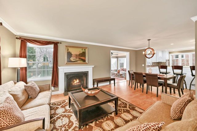 6209 Berkeley BOULEVARD, Whitefish Bay, WI 53217