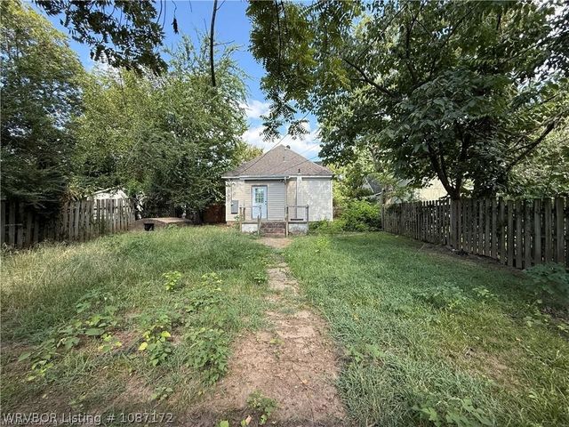 1221 N 39th Street, Fort Smith, AR 72904