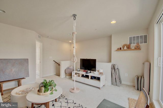 8078 TRIBECA ST, Derwood, MD 20855