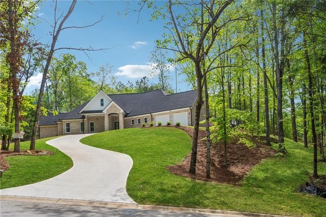 6029 Wellington Avenue, Gainesville, GA 30506