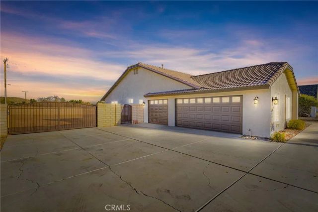 14305 Bochee, Apple Valley, CA 92307
