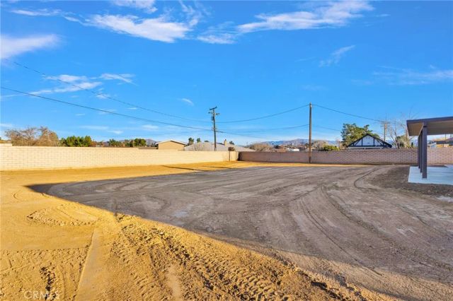 14305 Bochee, Apple Valley, CA 92307