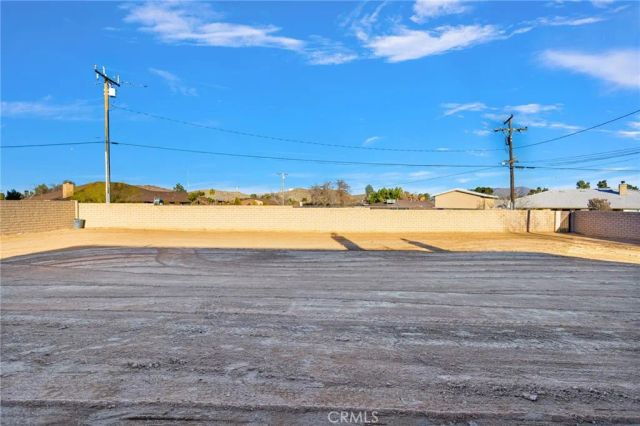 14305 Bochee, Apple Valley, CA 92307