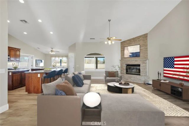 14305 Bochee, Apple Valley, CA 92307