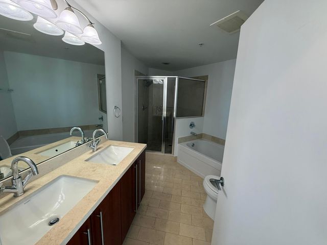 79 SW 12TH Street 3012-S, Miami, FL 33130