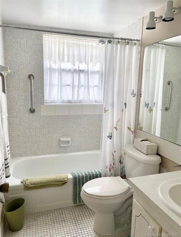 84 Brighton B 84, Boca Raton, FL 33434