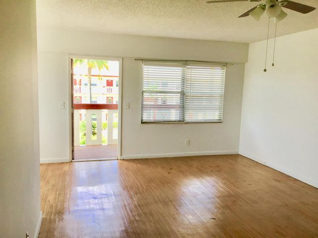 84 Brighton B 84, Boca Raton, FL 33434
