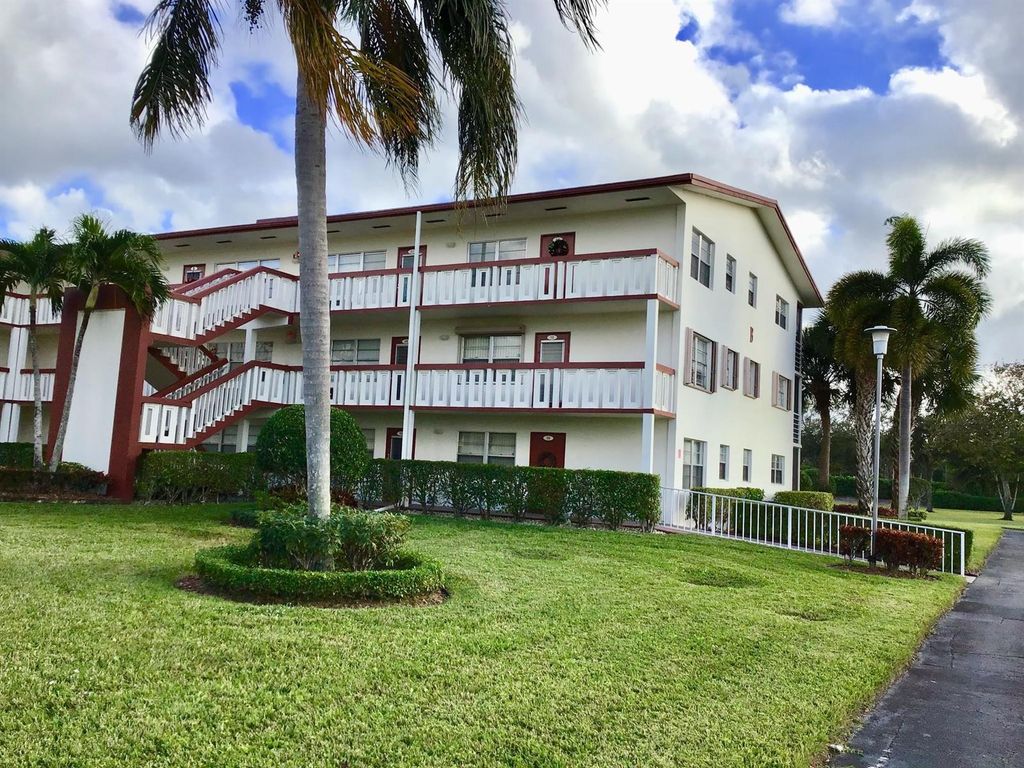 84 Brighton B 84, Boca Raton, FL 33434