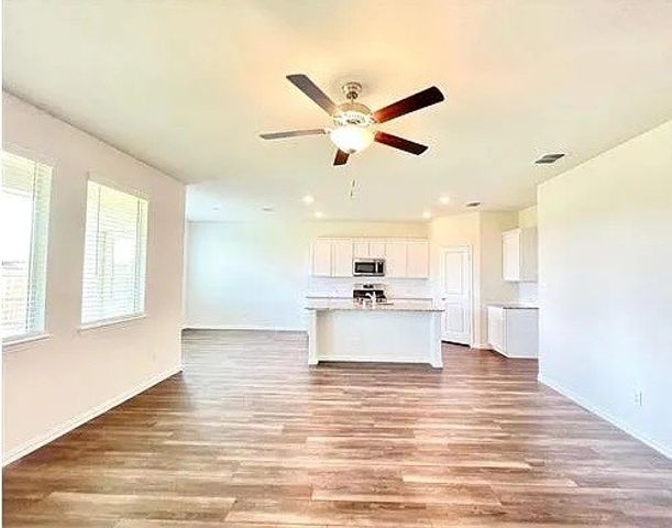 791 Camden Drive, Lavon, TX 75166