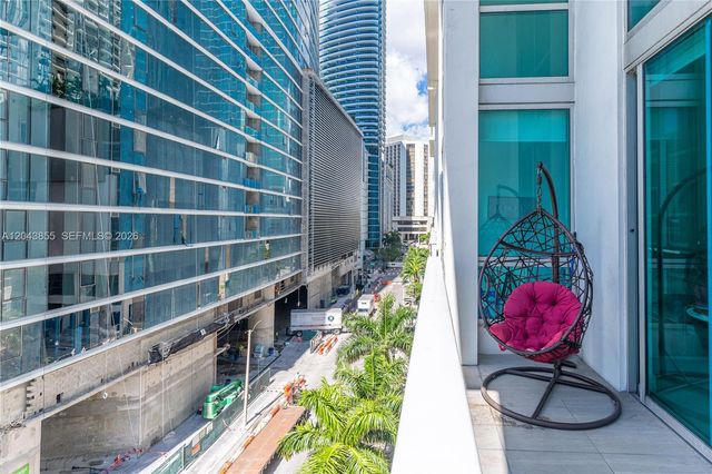 300 S Biscayne Blvd L-612, Miami, FL 33131