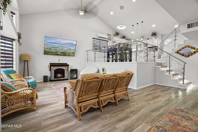 2028 GUS MORAN Street, El Paso, TX 79936