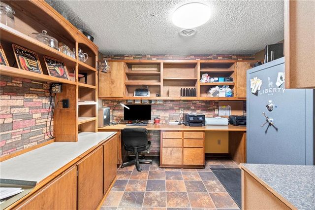 1393 NE 288th Street, Turney, MO 64493