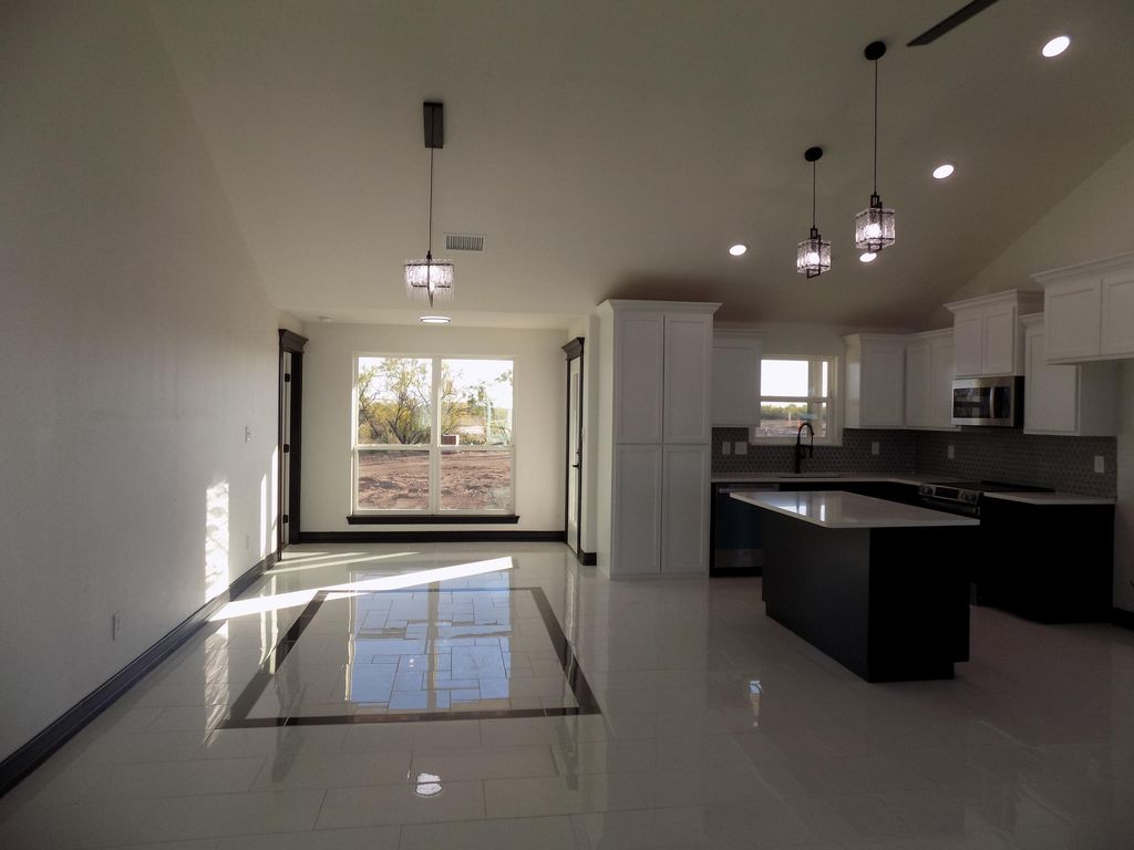 Image 2 of property listing at 9791 Jaguar Trail, San Angelo, TX 76901