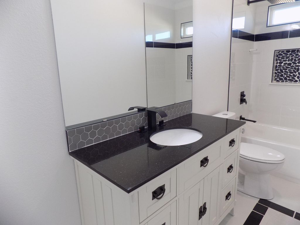 Image 21 of property listing at 9791 Jaguar Trail, San Angelo, TX 76901