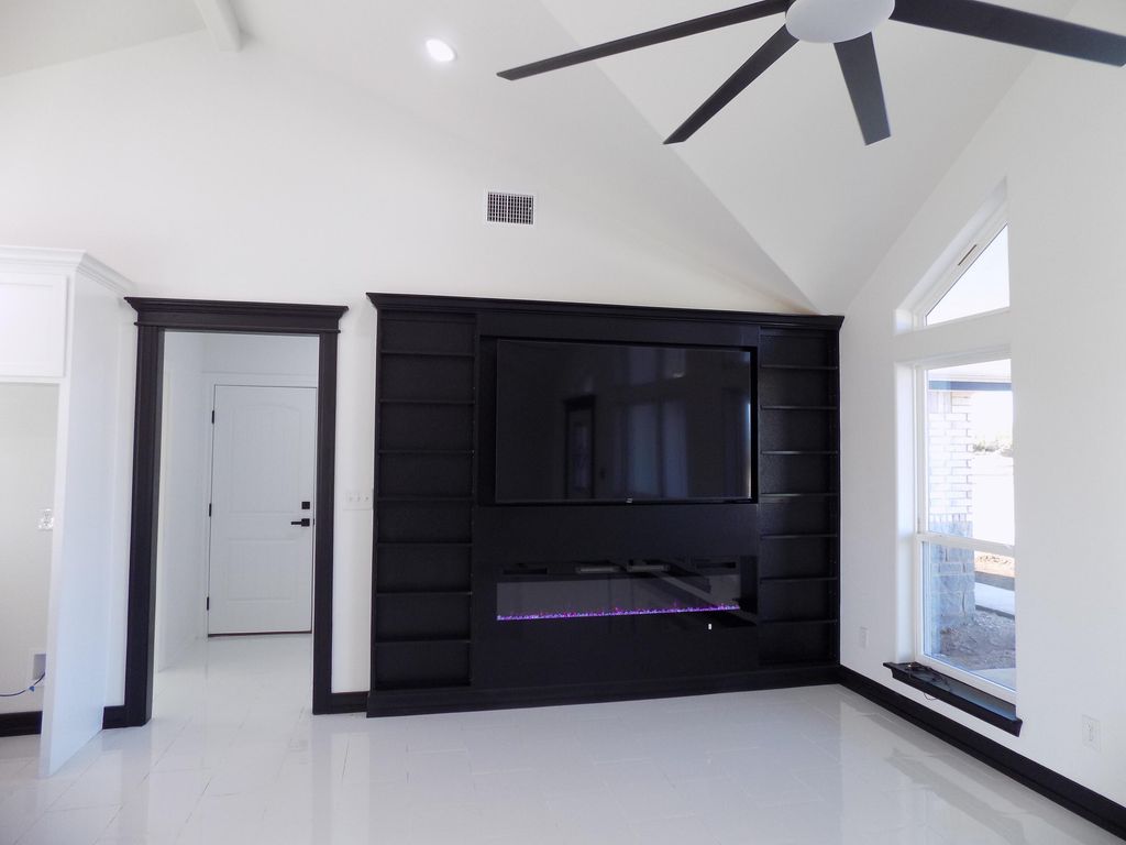 Image 4 of property listing at 9791 Jaguar Trail, San Angelo, TX 76901