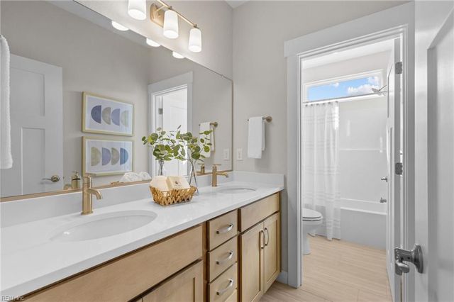 2852 Weston LOOP, Virginia Beach, VA 23456