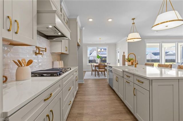 2852 Weston LOOP, Virginia Beach, VA 23456