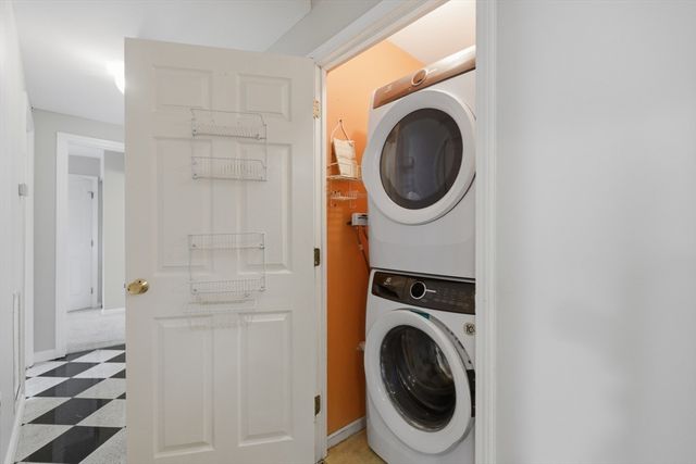 97 Anderer Ln 304, Boston, MA 02132
