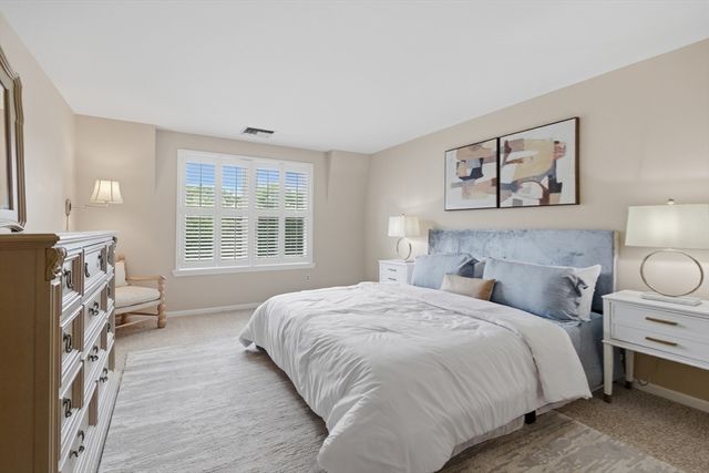 97 Anderer Ln 304, Boston, MA 02132