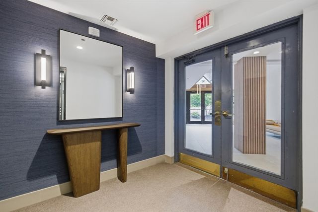 97 Anderer Ln 304, Boston, MA 02132