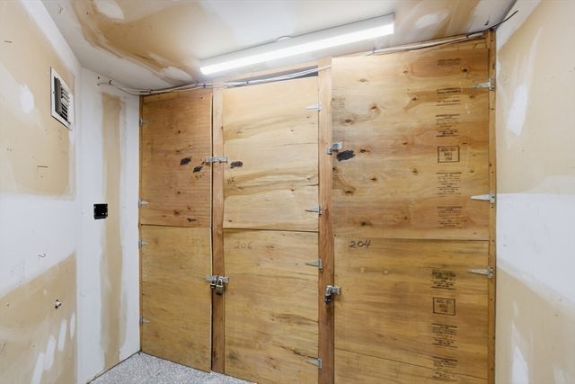 97 Anderer Ln 304, Boston, MA 02132