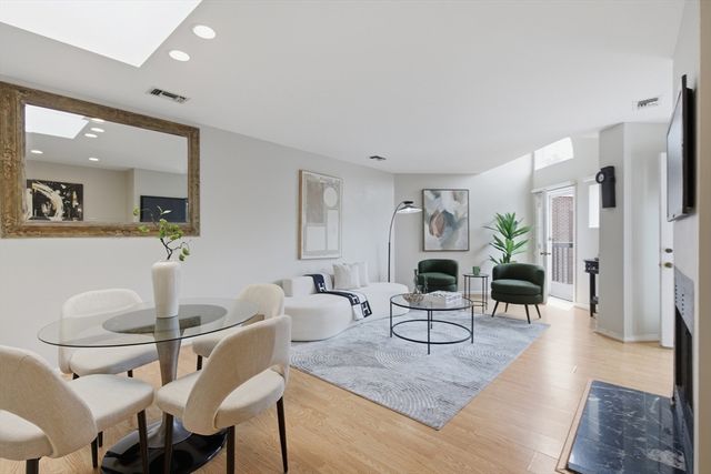97 Anderer Ln 304, Boston, MA 02132