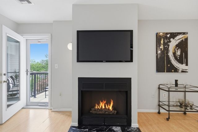 97 Anderer Ln 304, Boston, MA 02132