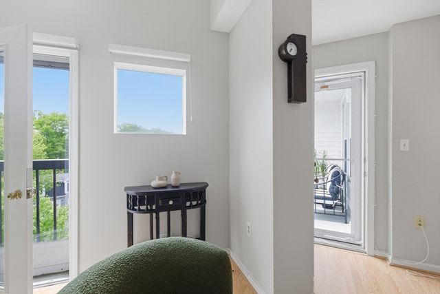 97 Anderer Ln 304, Boston, MA 02132
