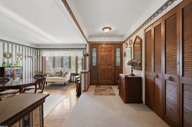 53375 Mark Drive, Shelby Twp, MI 48316