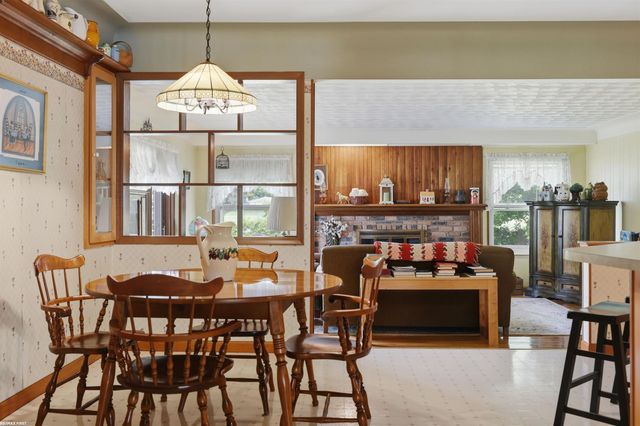 53375 Mark Drive, Shelby Twp, MI 48316