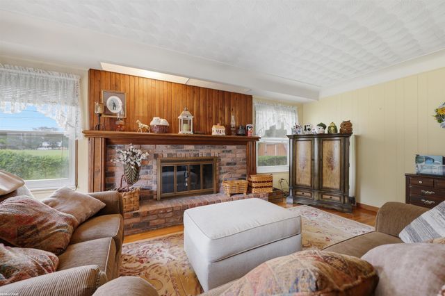 53375 Mark Drive, Shelby Twp, MI 48316