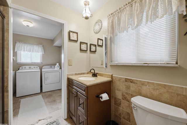 53375 Mark Drive, Shelby Twp, MI 48316