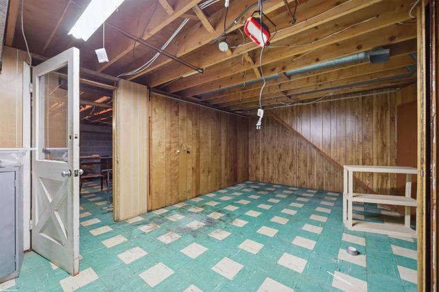 53375 Mark Drive, Shelby Twp, MI 48316