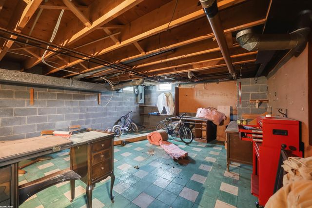 53375 Mark Drive, Shelby Twp, MI 48316