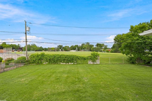 53375 Mark Drive, Shelby Twp, MI 48316