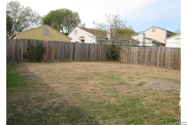 4143 SUNRISE CREST DR, San Antonio, TX 78244