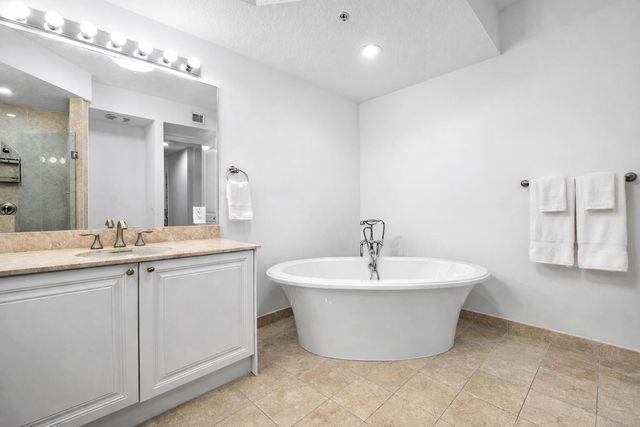 701 S Olive Avenue 1605, West Palm Beach, FL 33401