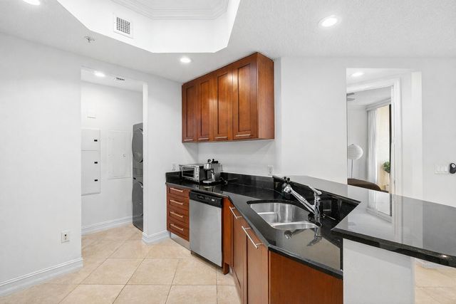 701 S Olive Avenue 1605, West Palm Beach, FL 33401