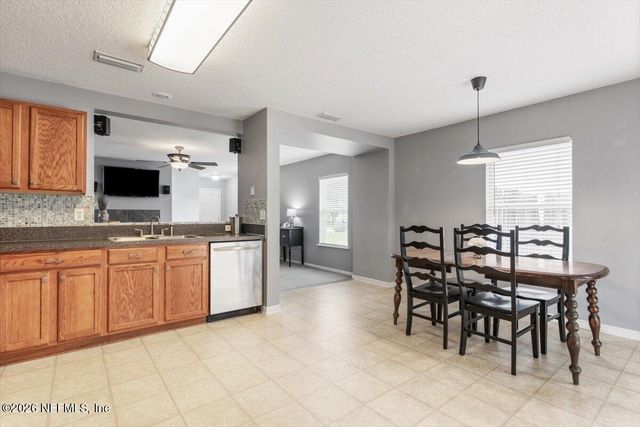 1092 SUNRAY Court, Jacksonville, FL 32218