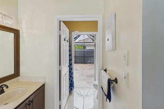 169 Executive Circle, Boynton Beach, FL 33436