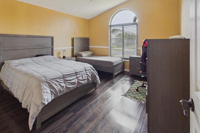 169 Executive Circle, Boynton Beach, FL 33436